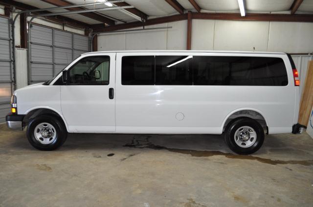 2007 Chevrolet Express LE w/CD MP3