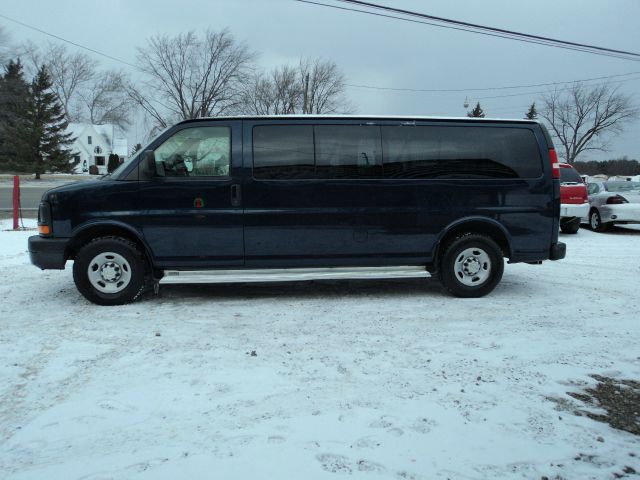 2007 Chevrolet Express 4dr Sdn LWB Sedan