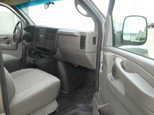 2007 Chevrolet Express 4dr Sdn LWB Sedan