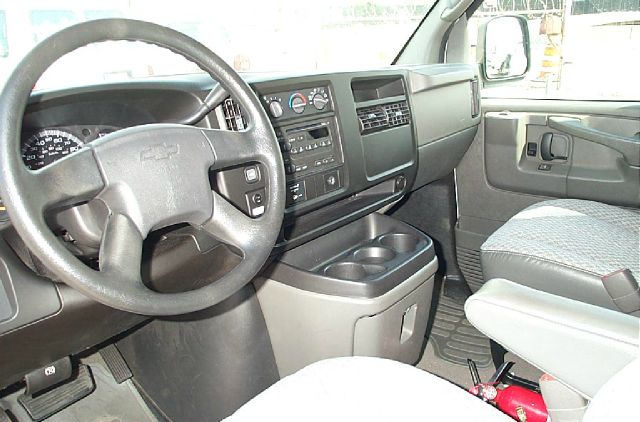 2007 Chevrolet Express 4dr Sdn LWB Sedan