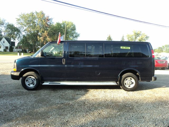 2007 Chevrolet Express 4dr Sdn LWB Sedan