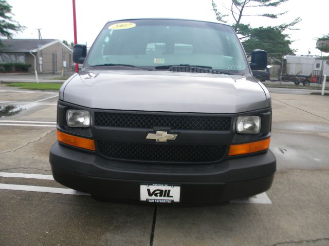 2007 Chevrolet Express CE 1.8