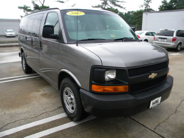 2007 Chevrolet Express CE 1.8