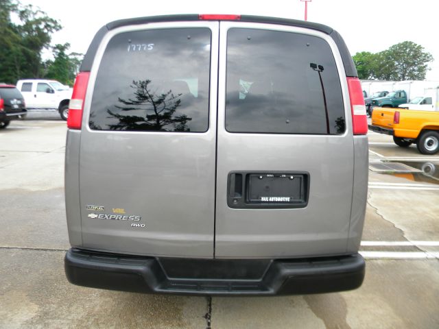 2007 Chevrolet Express CE 1.8