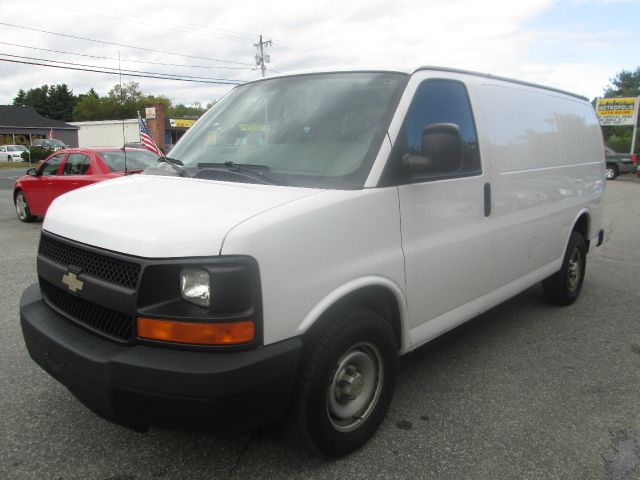2007 Chevrolet Express 750i 4dr Sdn