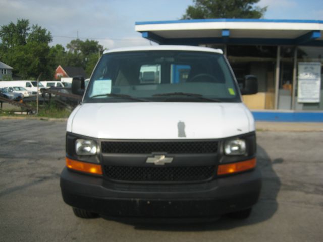 2007 Chevrolet Express Coupe 4D