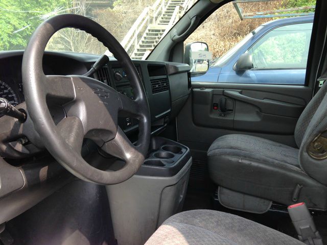2007 Chevrolet Express 4dr Sdn LWB Sedan