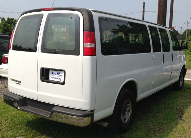 2007 Chevrolet Express 4dr Sdn LWB Sedan