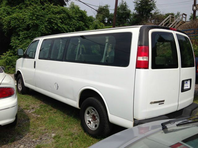 2007 Chevrolet Express 4dr Sdn LWB Sedan