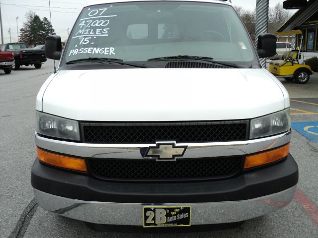 2007 Chevrolet Express 114.6 XLT W/rear Door Privacy Glass
