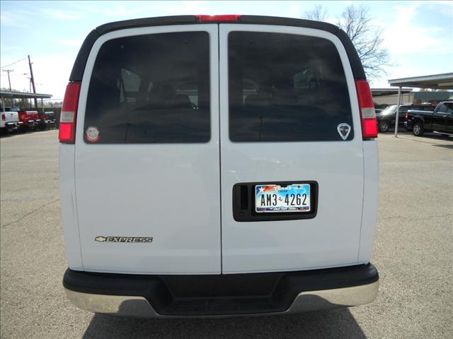 2007 Chevrolet Express Base