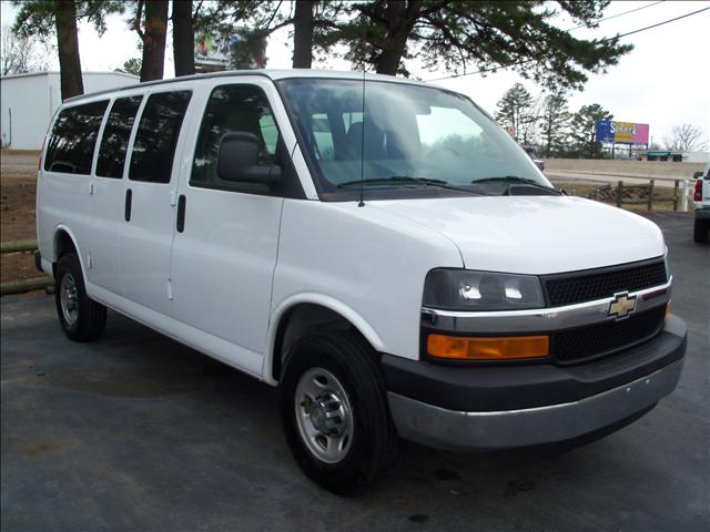 2007 Chevrolet Express Base