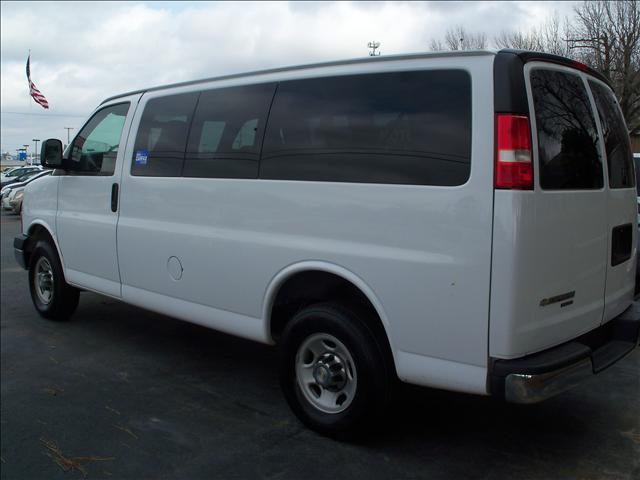 2007 Chevrolet Express Base