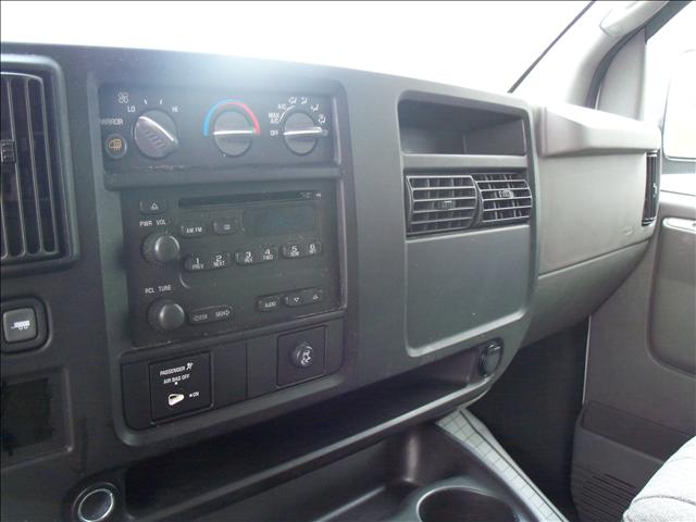 2007 Chevrolet Express Base