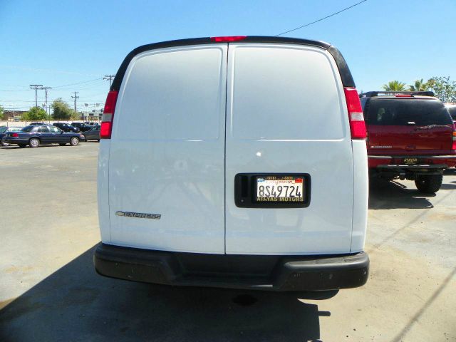 2007 Chevrolet Express Limited 4WD One Owner Leather