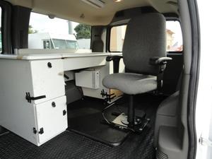 2007 Chevrolet Express 750i 4dr Sdn