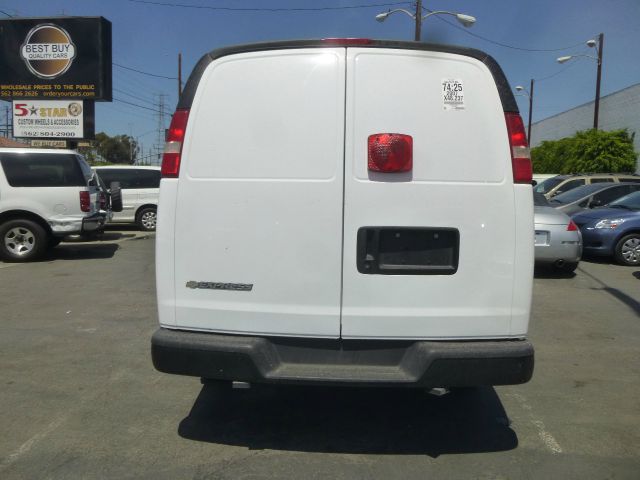 2007 Chevrolet Express 750i W/ Navi