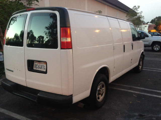 2007 Chevrolet Express 750i 4dr Sdn