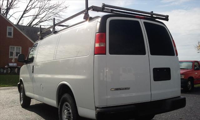 2008 Chevrolet Express Base