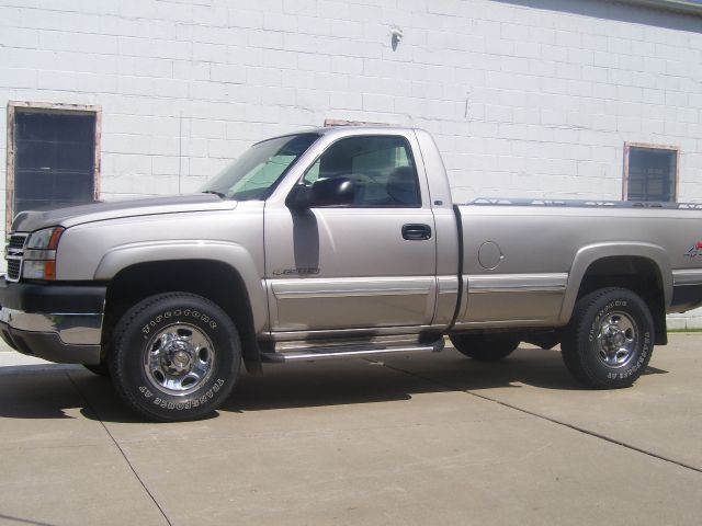 2008 Chevrolet Express 750i 4dr Sdn