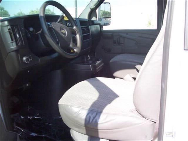 2008 Chevrolet Express Premier I4 2WD