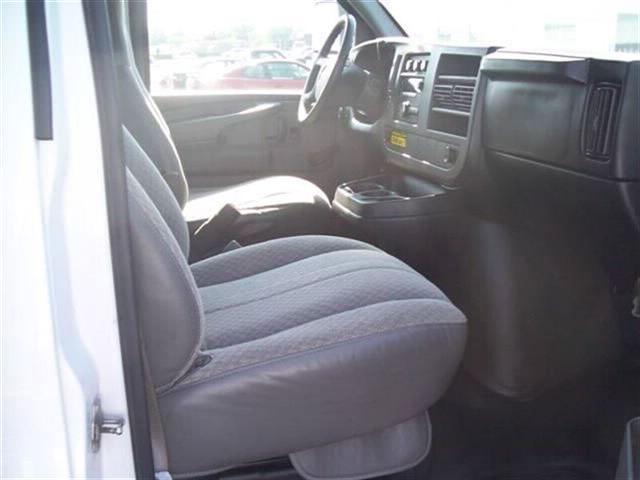 2008 Chevrolet Express Premier I4 2WD