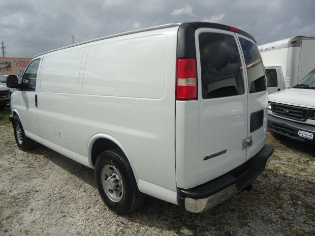 2008 Chevrolet Express 4dr Sport Sdn Auto RWD Sedan