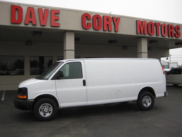 2008 Chevrolet Express Club Cab 155 WB HD 4WD