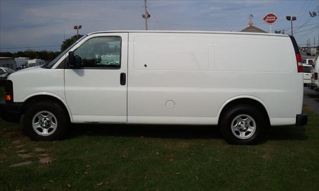 2008 Chevrolet Express Base