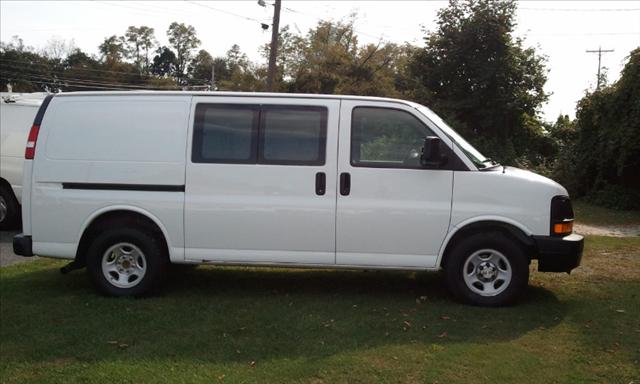2008 Chevrolet Express Base