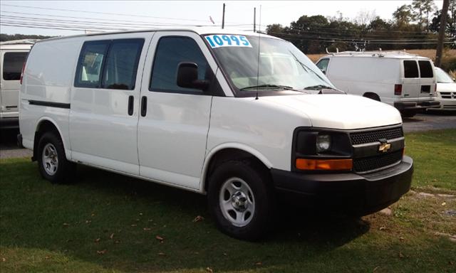 2008 Chevrolet Express Base