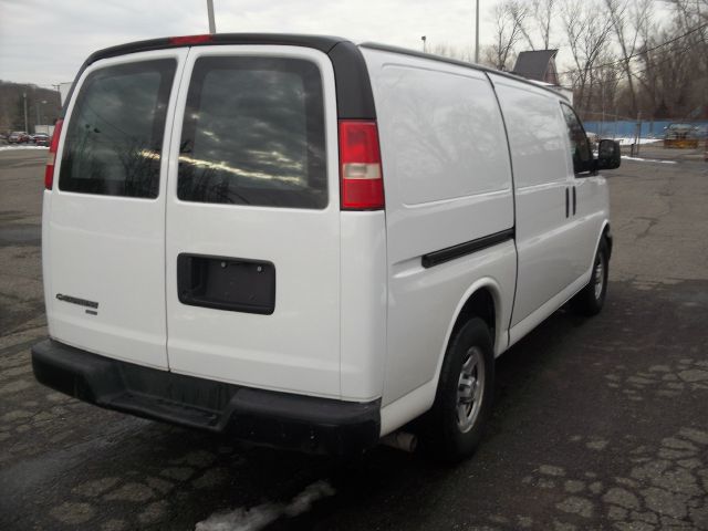 2008 Chevrolet Express CE 1.8