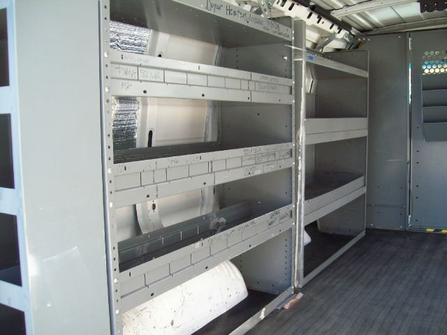 2008 Chevrolet Express 750i 4dr Sdn