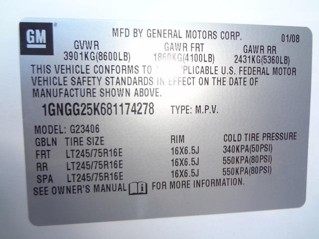 2008 Chevrolet Express 750li 4dr Sdn Sedan