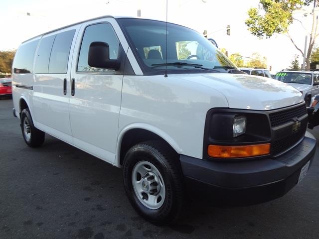 2008 Chevrolet Express 750li 4dr Sdn Sedan