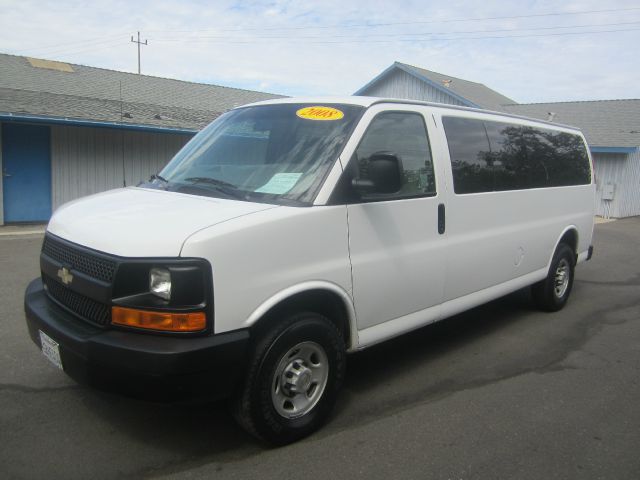 2008 Chevrolet Express 4dr Sdn LWB Sedan