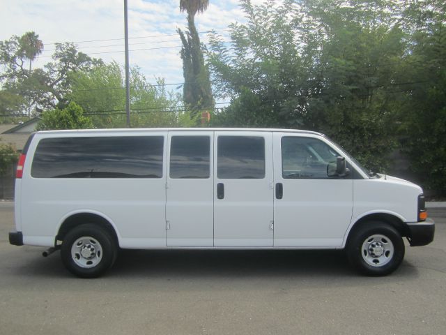 2008 Chevrolet Express 4dr Sdn LWB Sedan