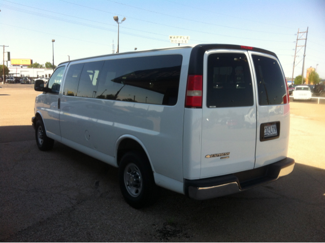 2008 Chevrolet Express 4dr Sdn LWB Sedan