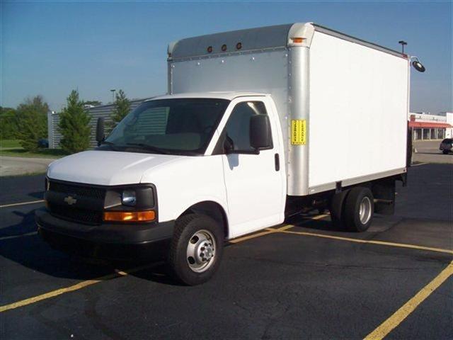 2008 Chevrolet Express Premier I4 2WD
