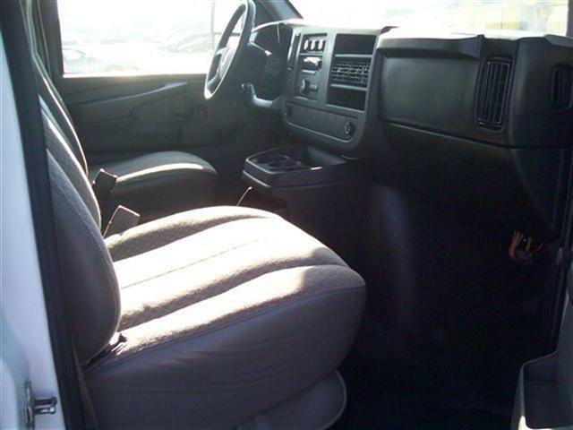 2008 Chevrolet Express Premier I4 2WD