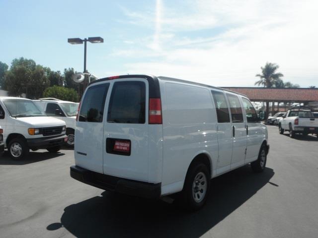 2009 Chevrolet Express Base Silverado