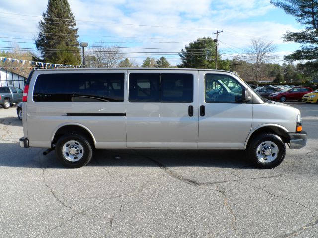 2009 Chevrolet Express 114.6 XLT W/rear Door Privacy Glass