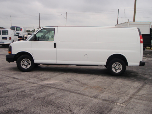 2009 Chevrolet Express Unknown
