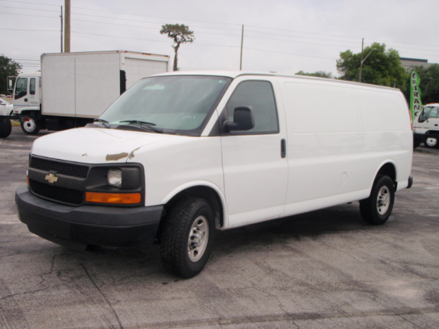 2009 Chevrolet Express Unknown