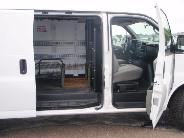 2009 Chevrolet Express Unknown
