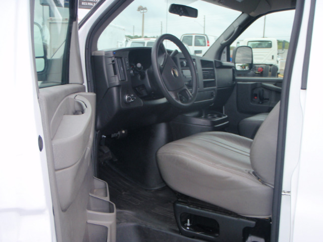 2009 Chevrolet Express Unknown