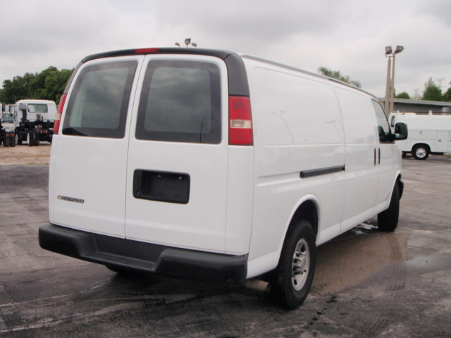 2009 Chevrolet Express Unknown