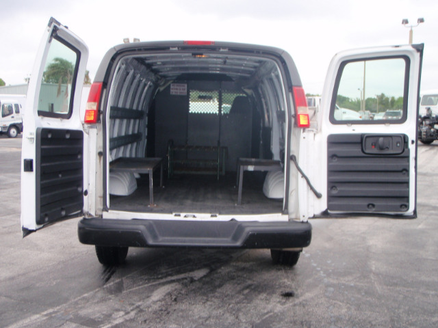 2009 Chevrolet Express Unknown