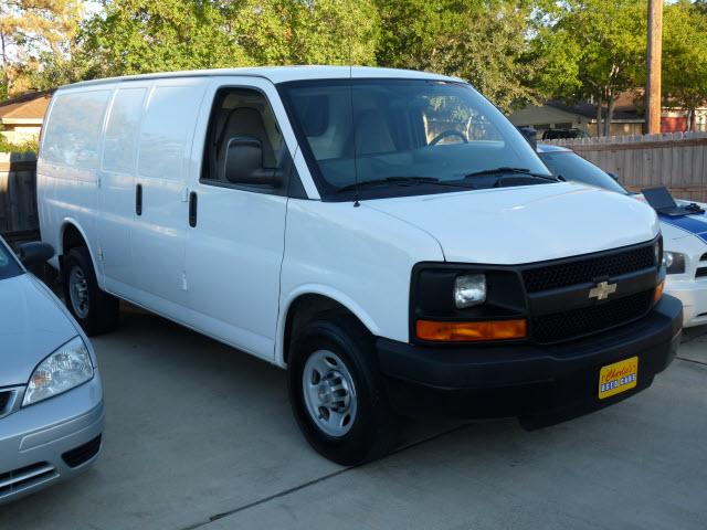 2009 Chevrolet Express LS 4X4