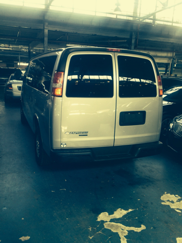 2009 Chevrolet Express Express VAN